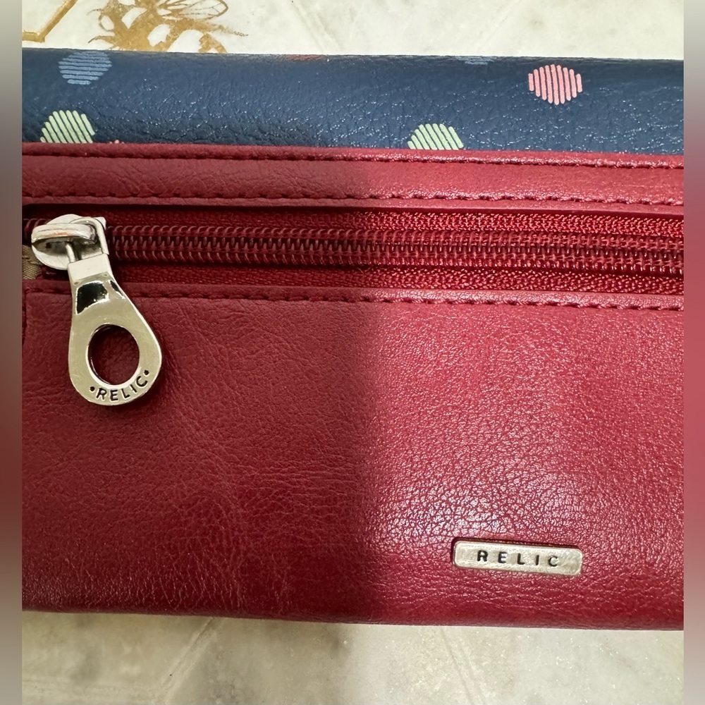 Relic By Fossil Wallet - image 4